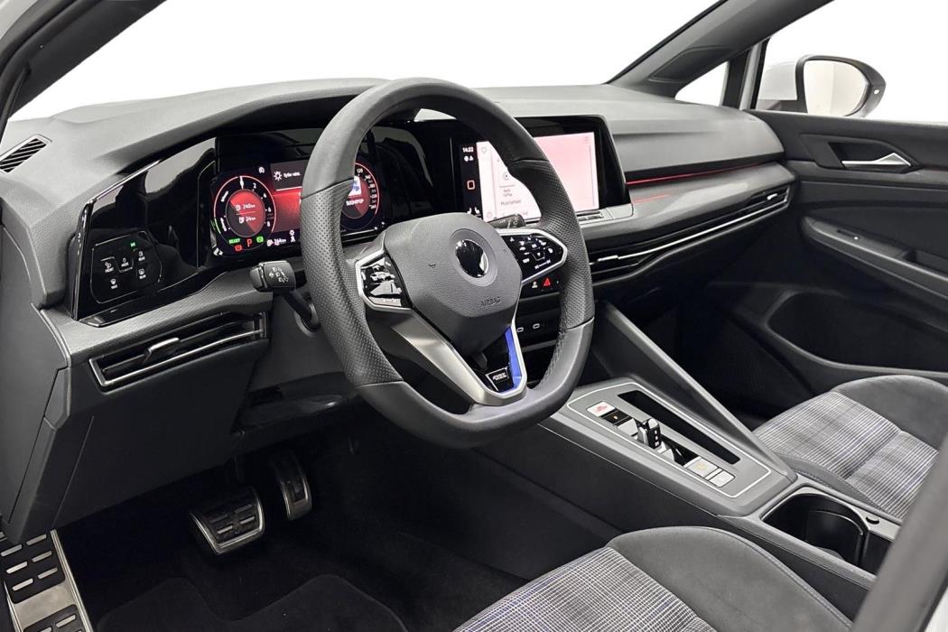 Volkswagen Golf 2021