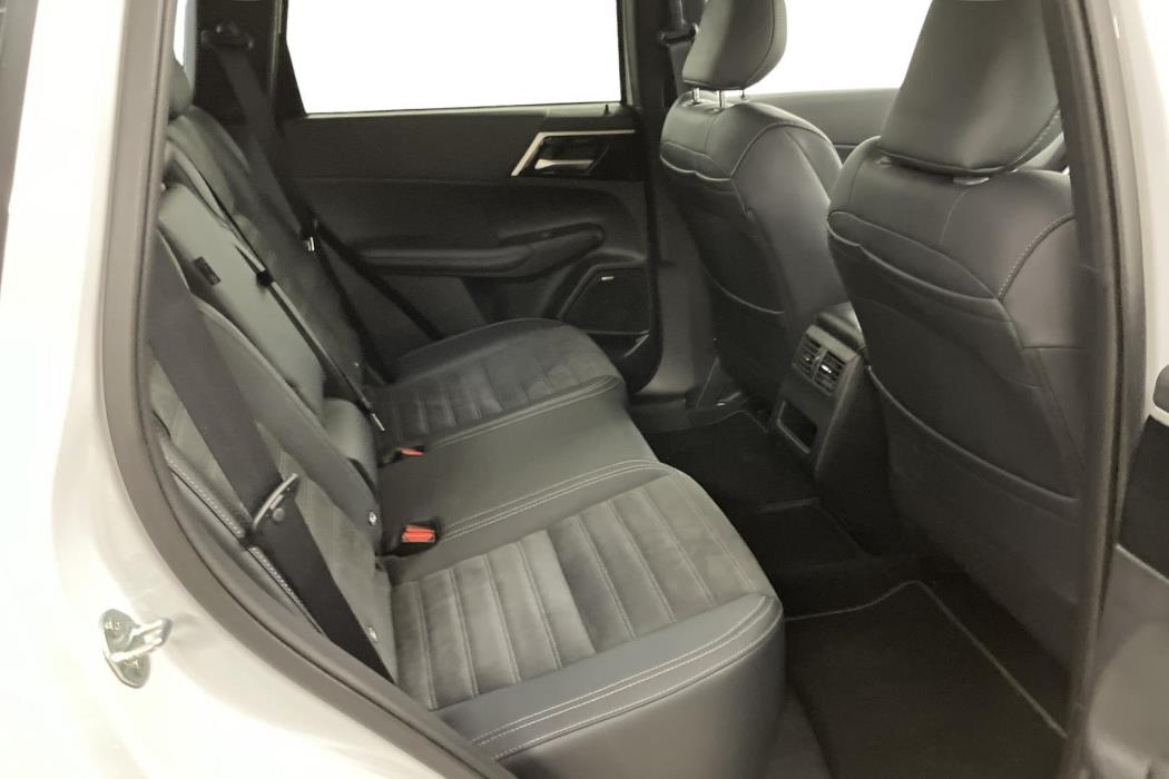 Mitsubishi Outlander 2025