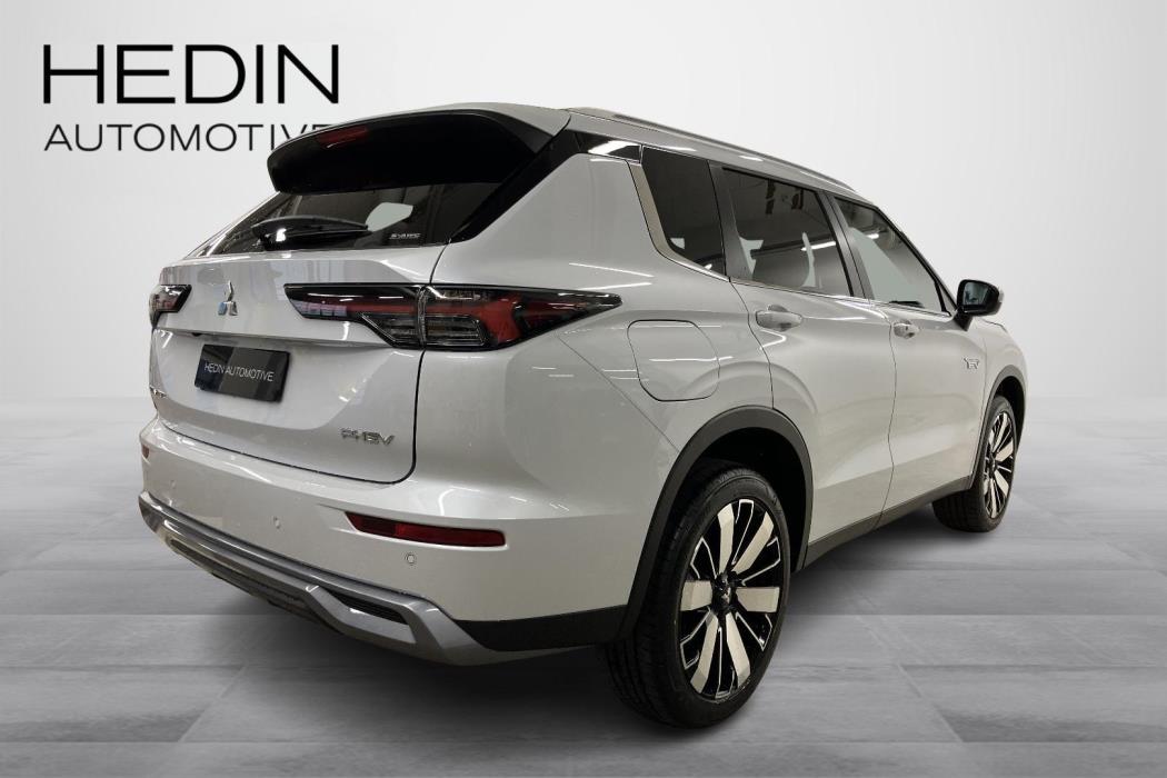 Mitsubishi Outlander 2025