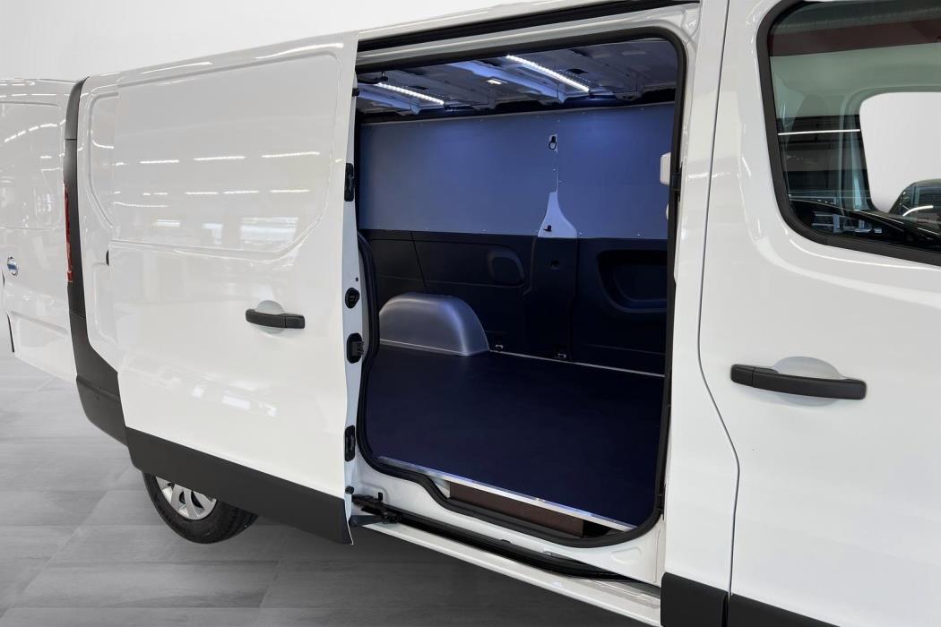 Nissan Primastar 2025