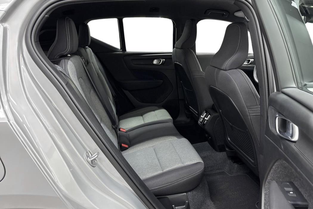 Volvo XC40 2024