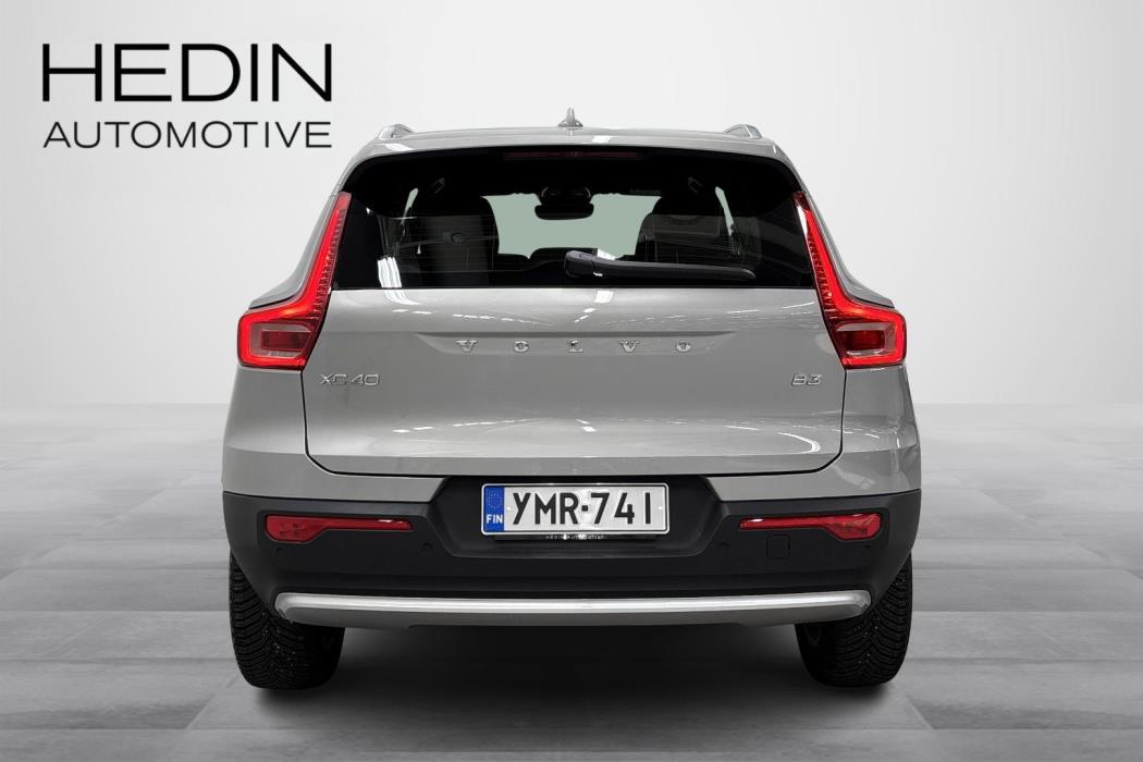 Volvo XC40 2024