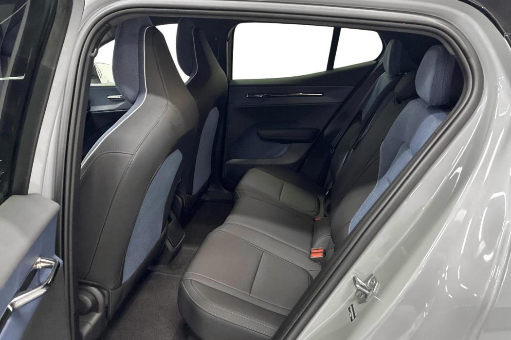 Volvo EX30 2024