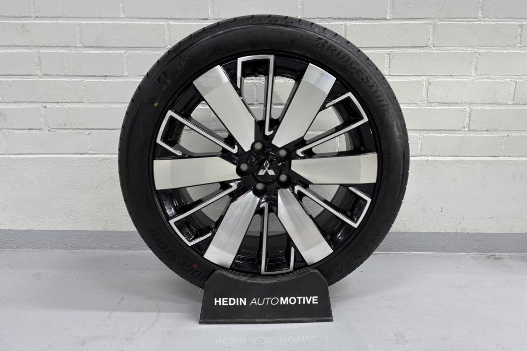 Mitsubishi Outlander 2025