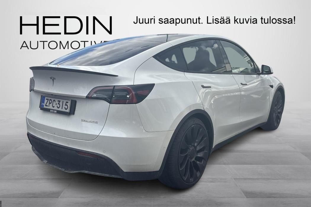 Tesla Model Y 2022
