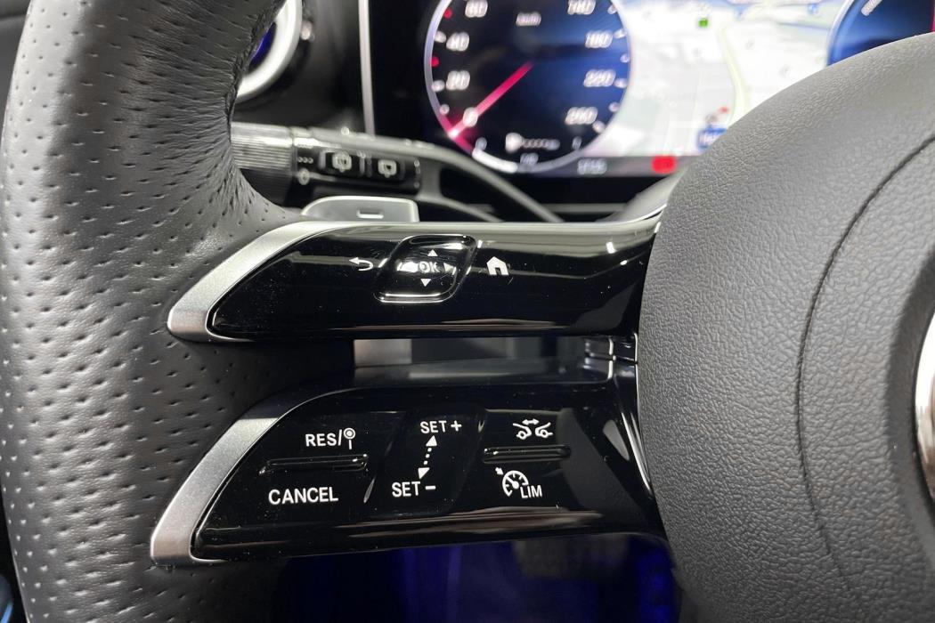 Mercedes-Benz GLC 2023