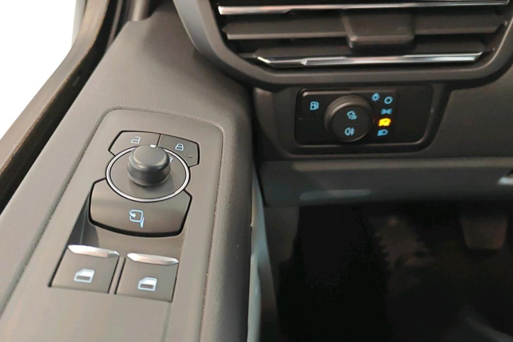FORD Tourneo Custom 2026