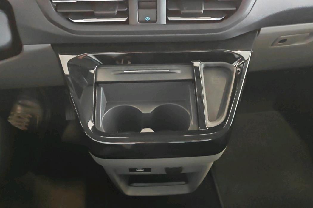 FORD Tourneo Custom 2026