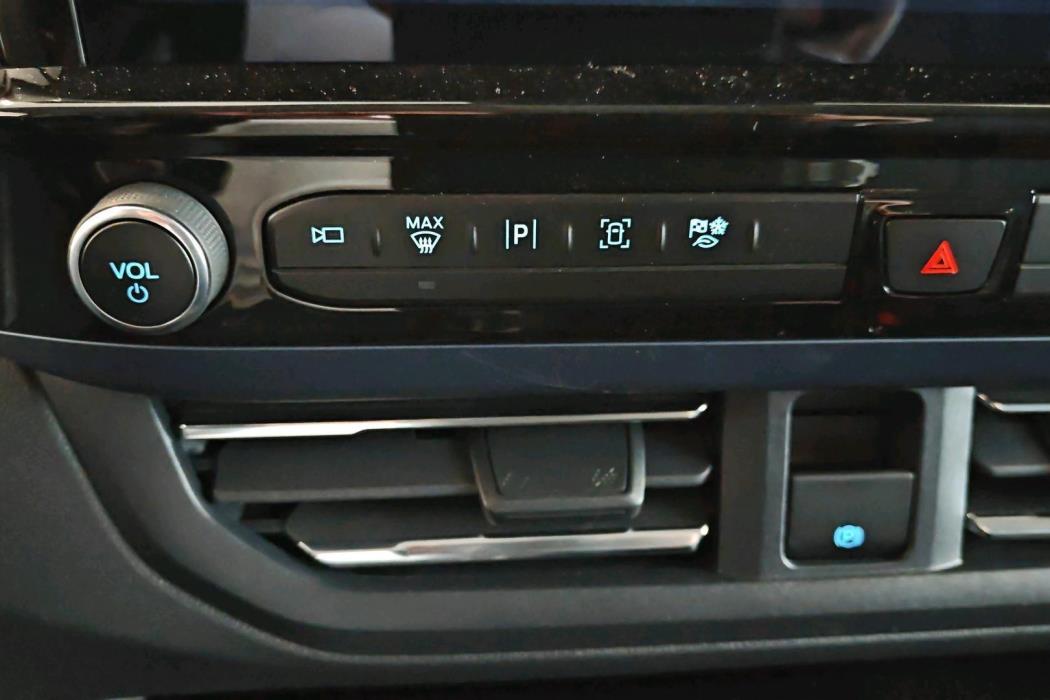FORD Tourneo Custom 2026