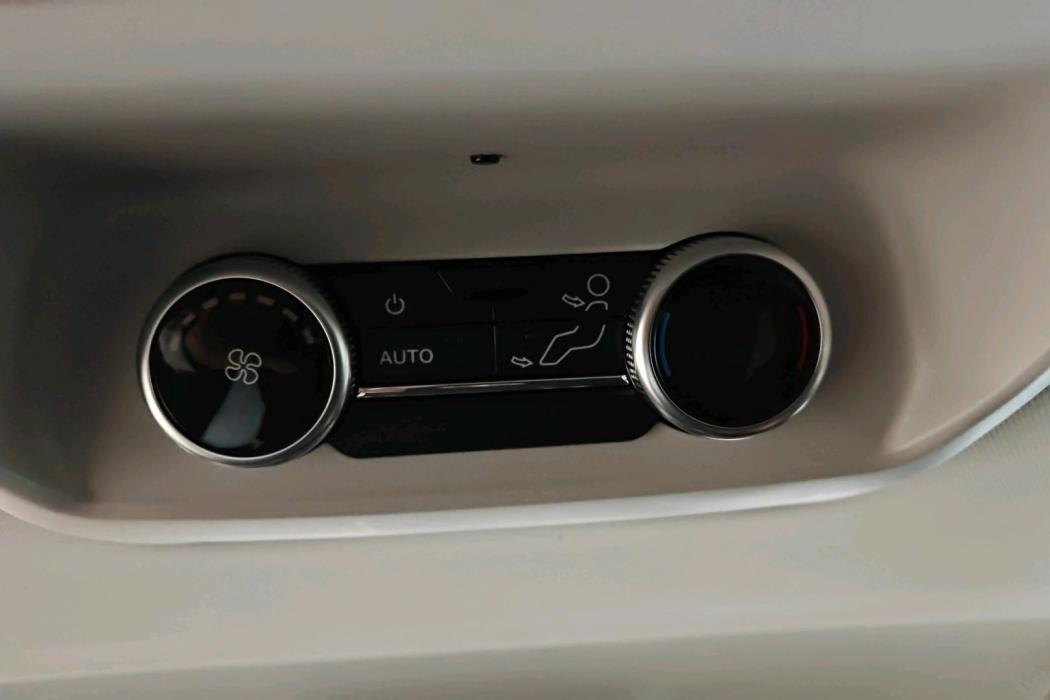 FORD Tourneo Custom 2026