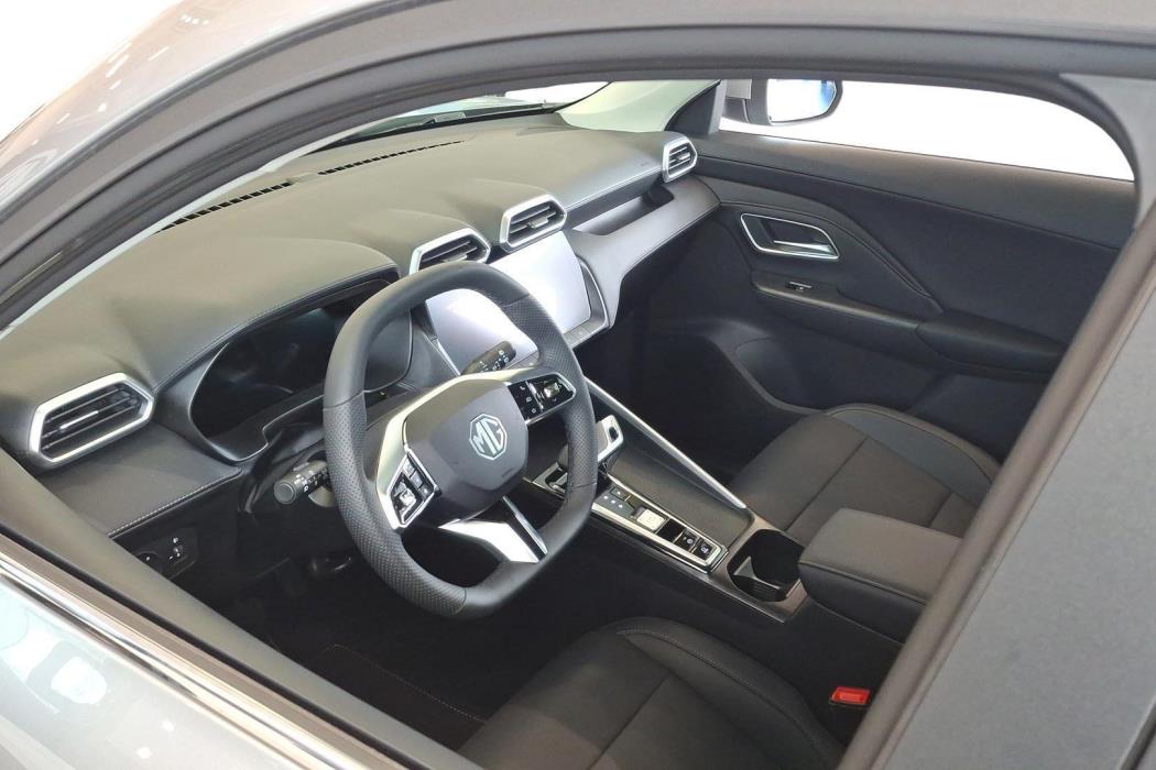 MG ZS 2025