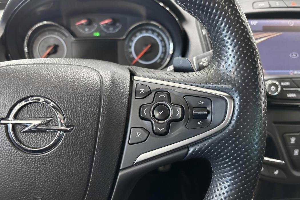 OPEL INSIGNIA 2016