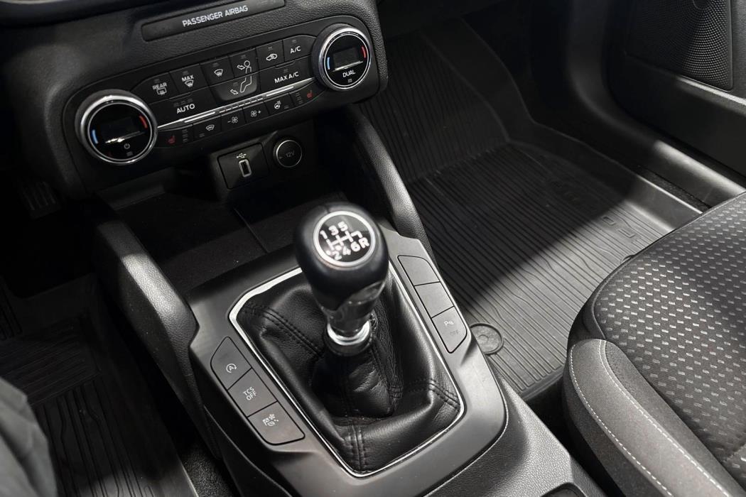 FORD FOCUS 2019