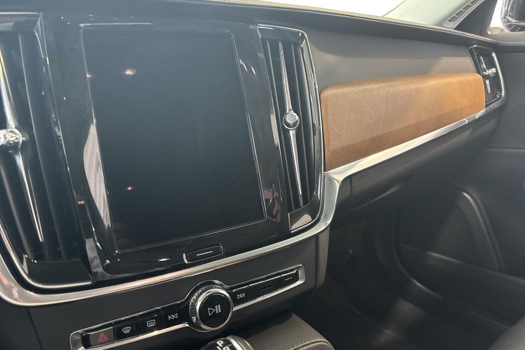Volvo V90 2020