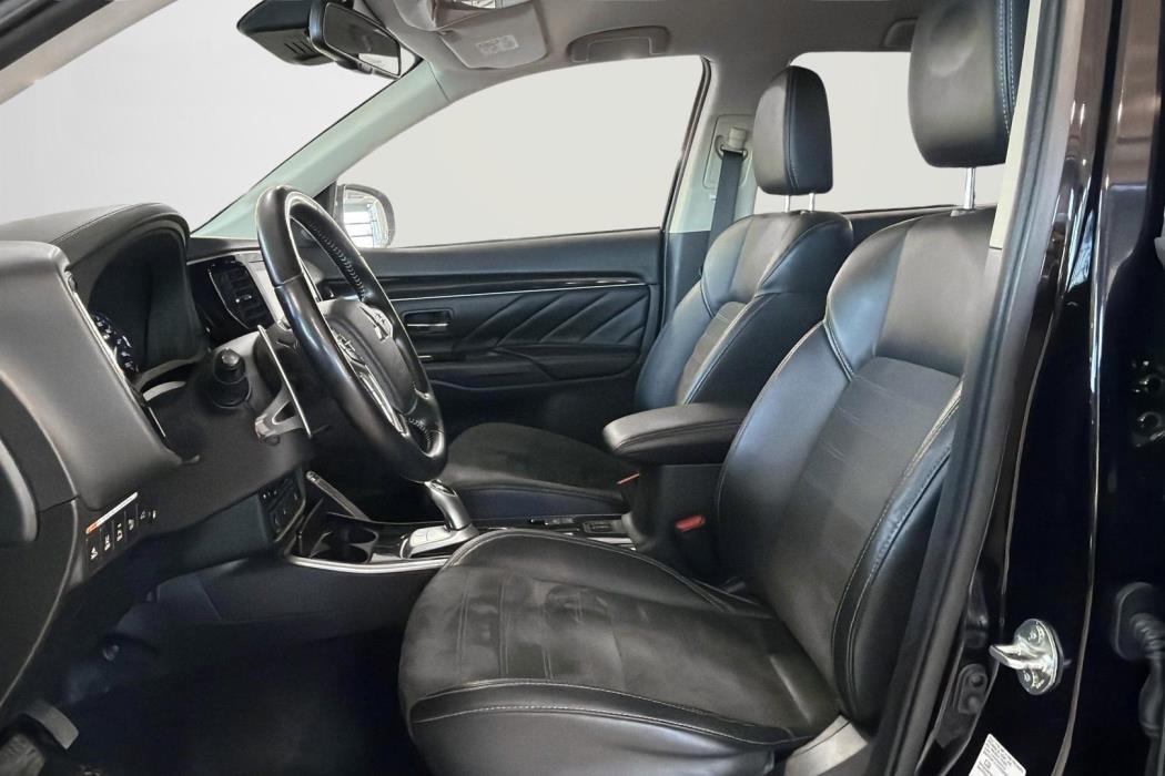 MITSUBISHI Outlander PHEV 2019