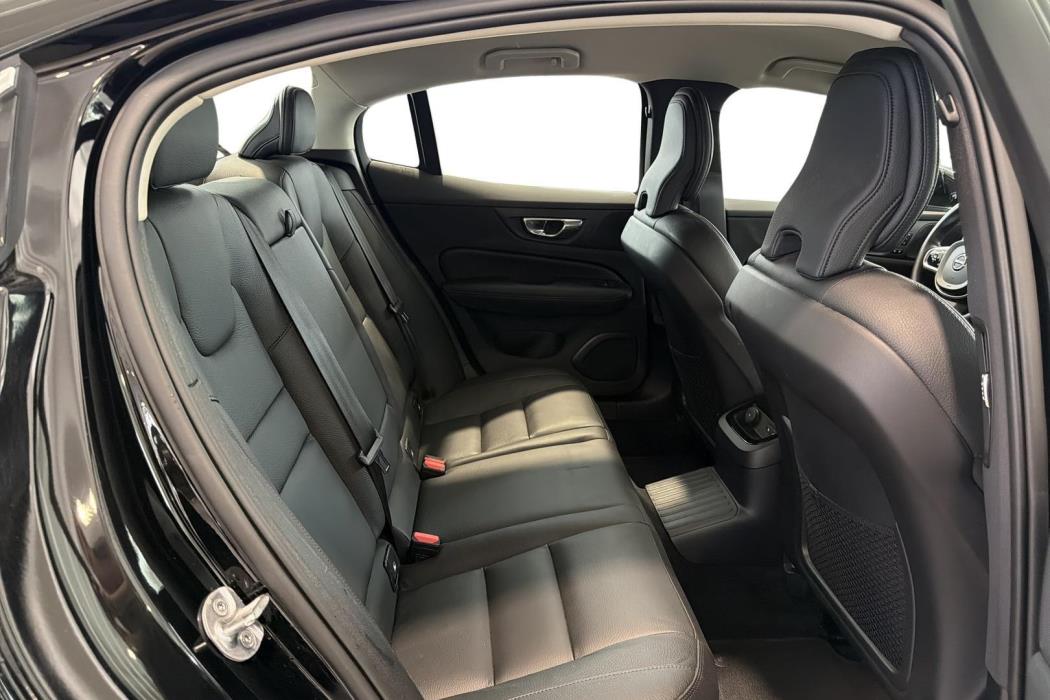 Volvo S60 2023