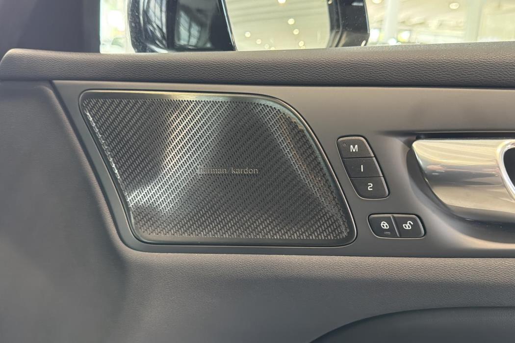 Volvo S60 2023