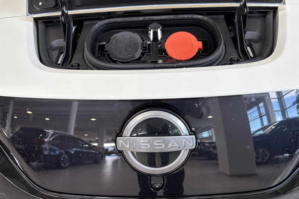 NISSAN Leaf 2023