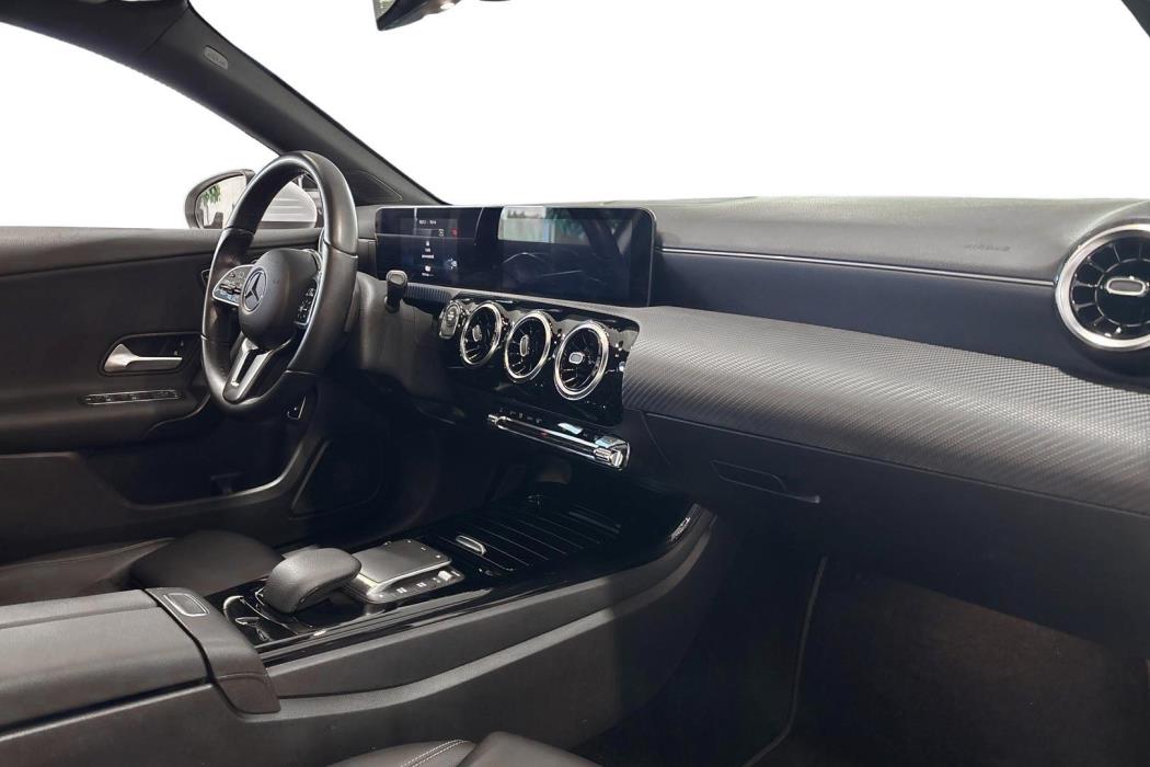 MERCEDES-BENZ A 2020