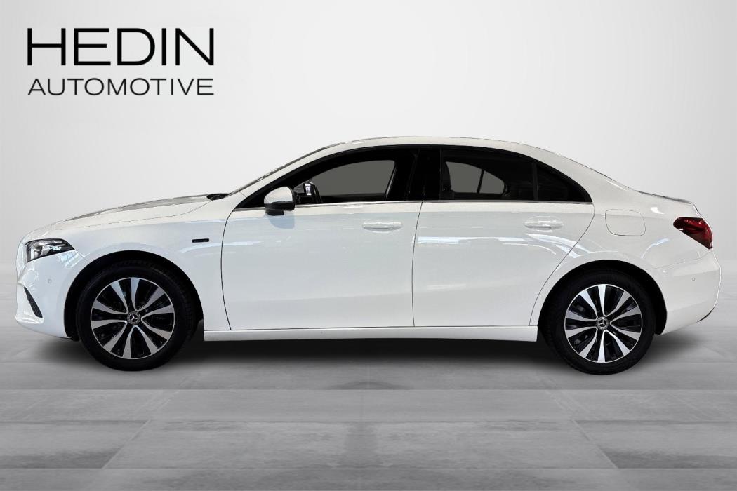 MERCEDES-BENZ A 2020
