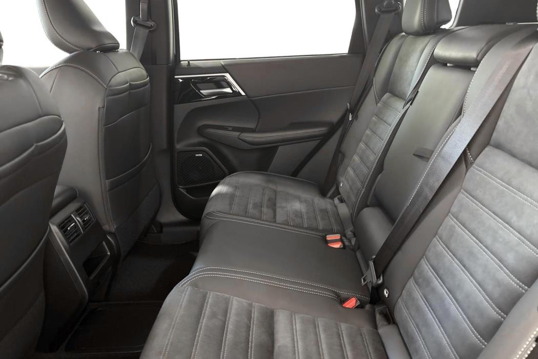 Mitsubishi Outlander 2025