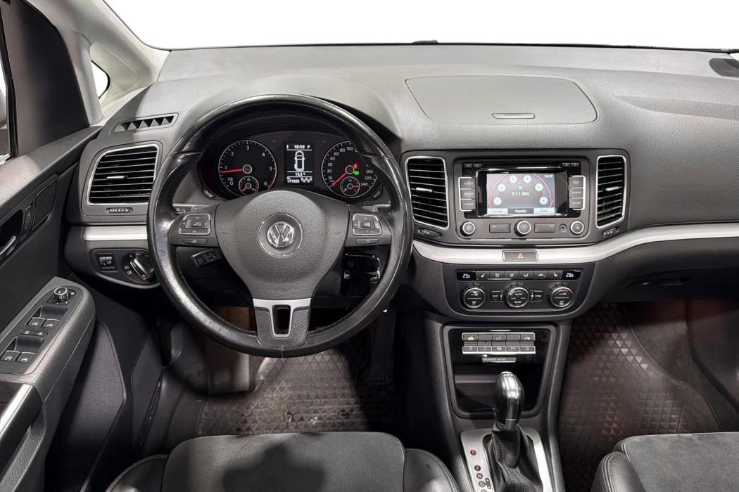 VOLKSWAGEN SHARAN 2013