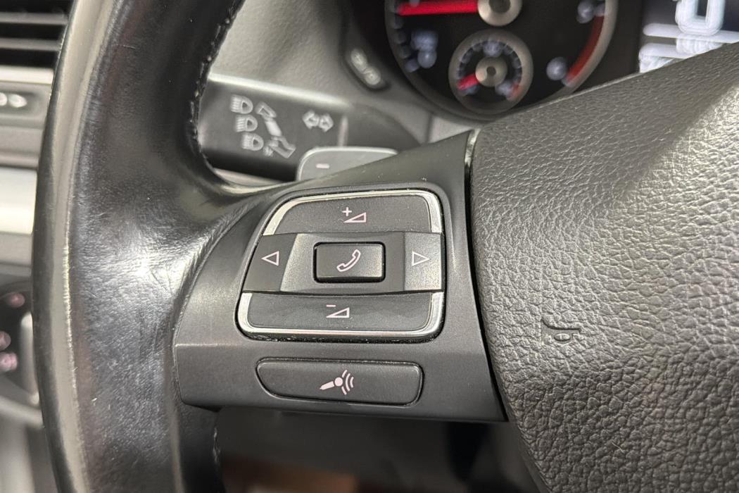 VOLKSWAGEN SHARAN 2013