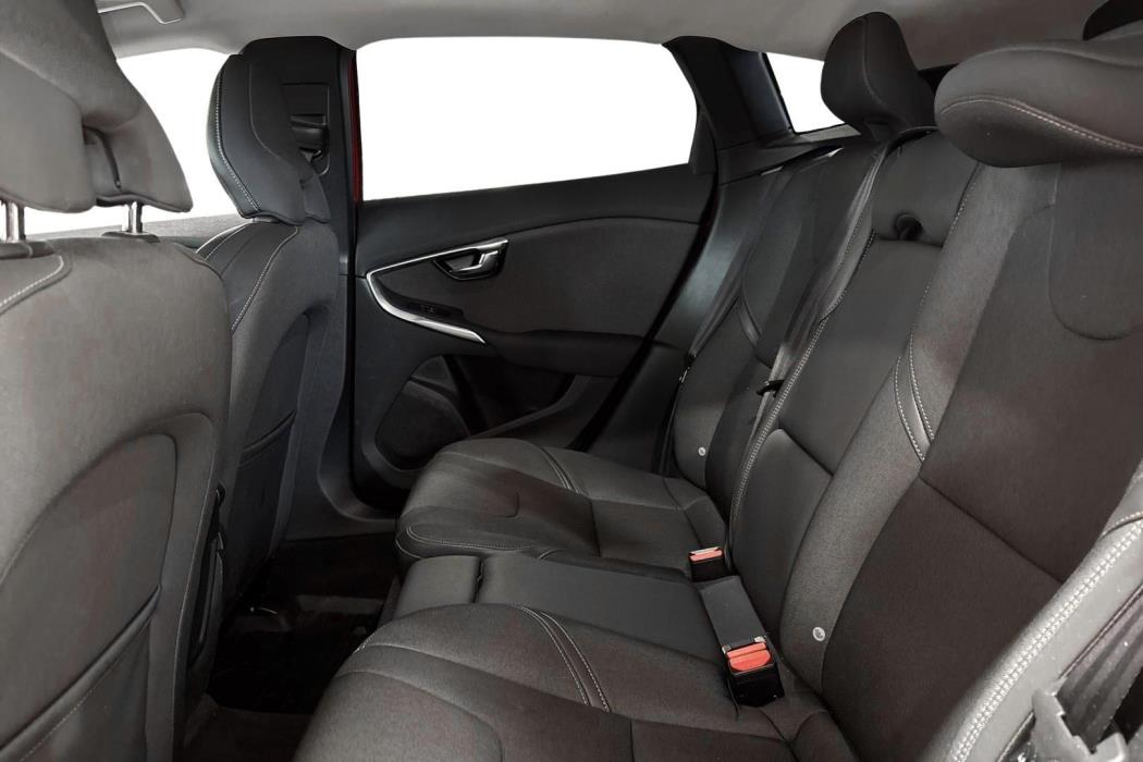 Volvo V40 Cross Country 2015