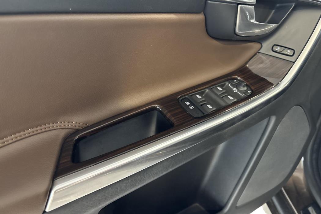 VOLVO XC60 2014