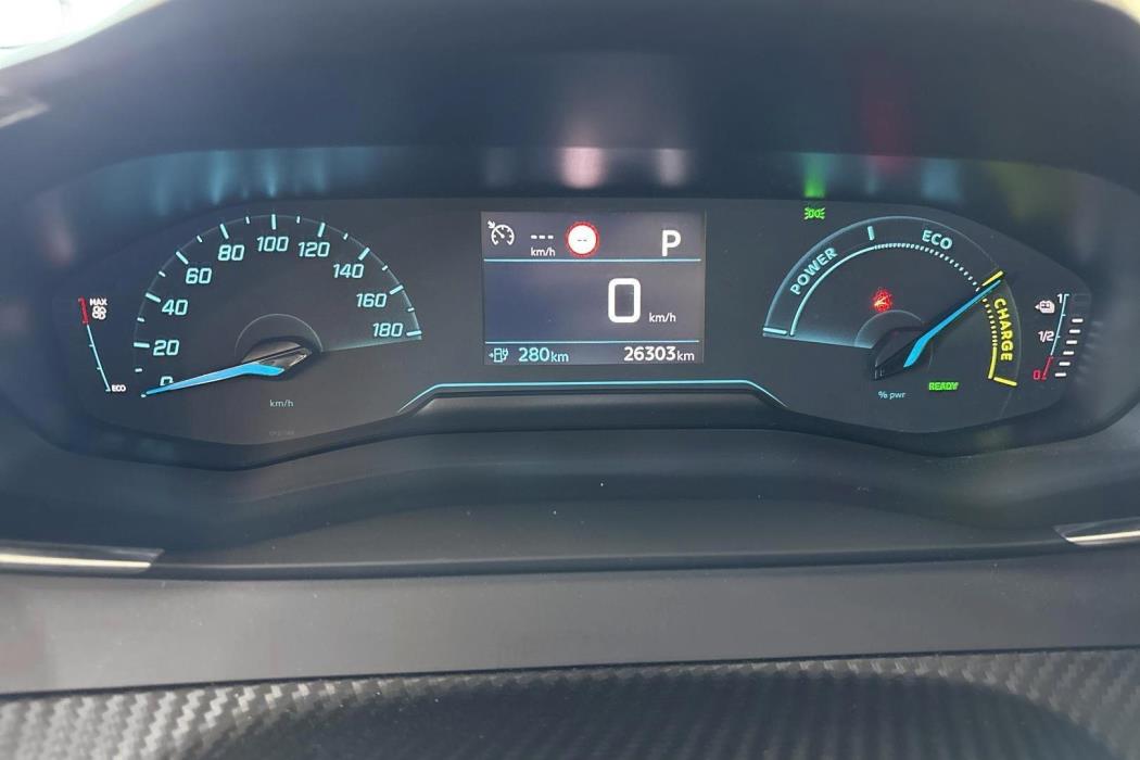 PEUGEOT e-2008 2024