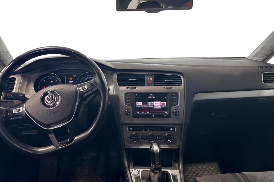 VOLKSWAGEN Golf 2016