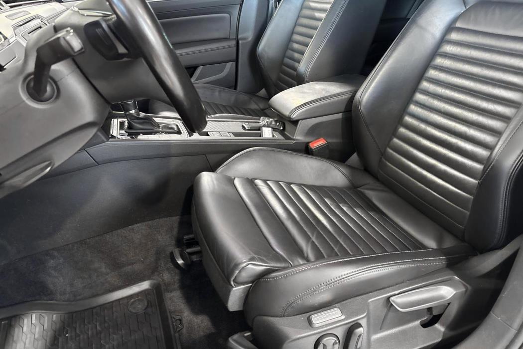 VOLKSWAGEN PASSAT 2017