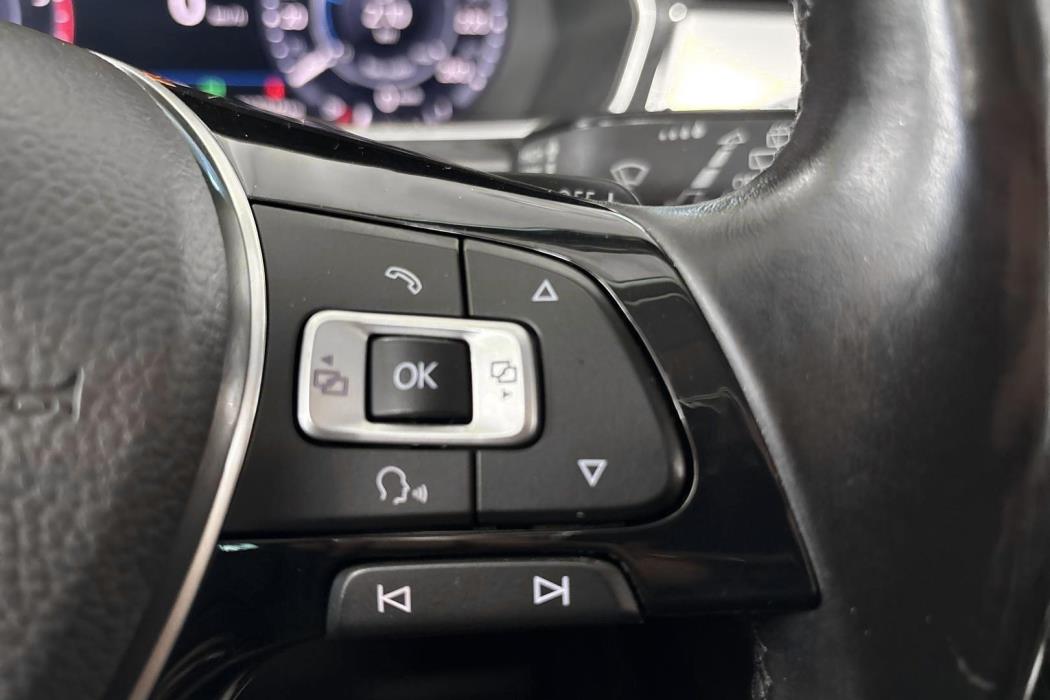 VOLKSWAGEN PASSAT 2017