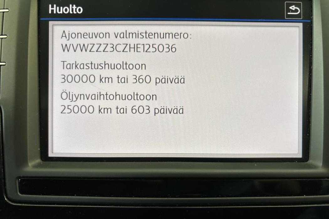 VOLKSWAGEN PASSAT 2017