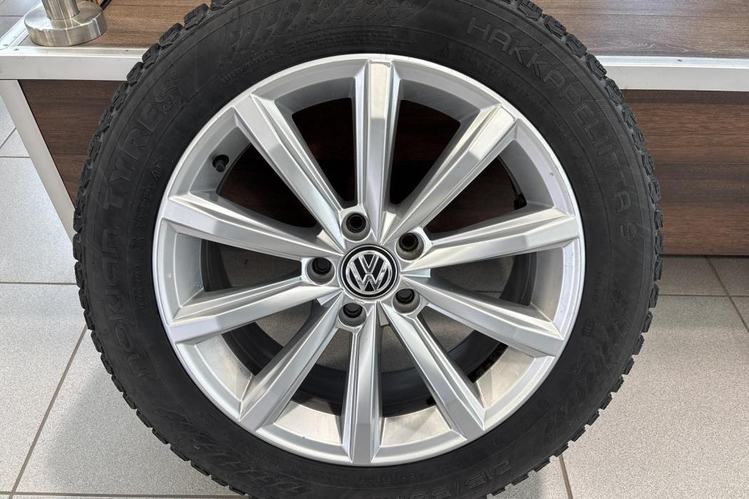 VOLKSWAGEN PASSAT 2017