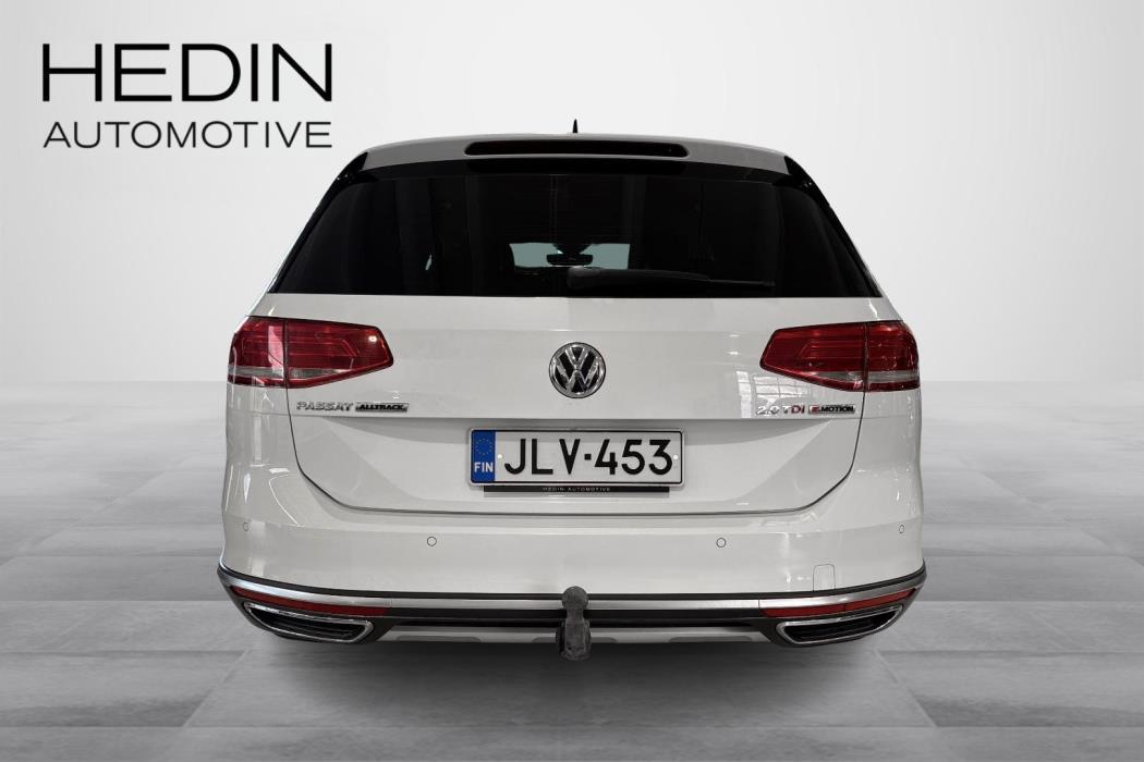 VOLKSWAGEN PASSAT 2017