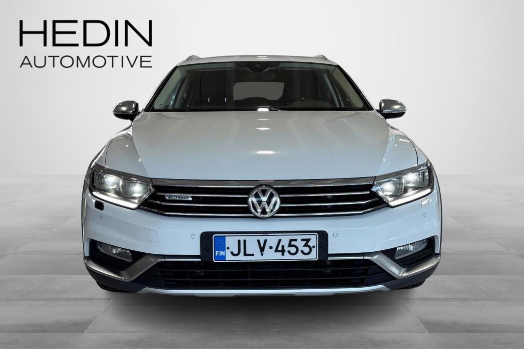VOLKSWAGEN PASSAT 2017