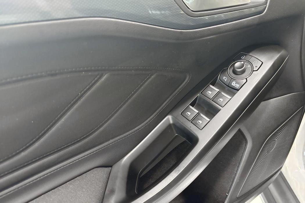 FORD FOCUS 2022