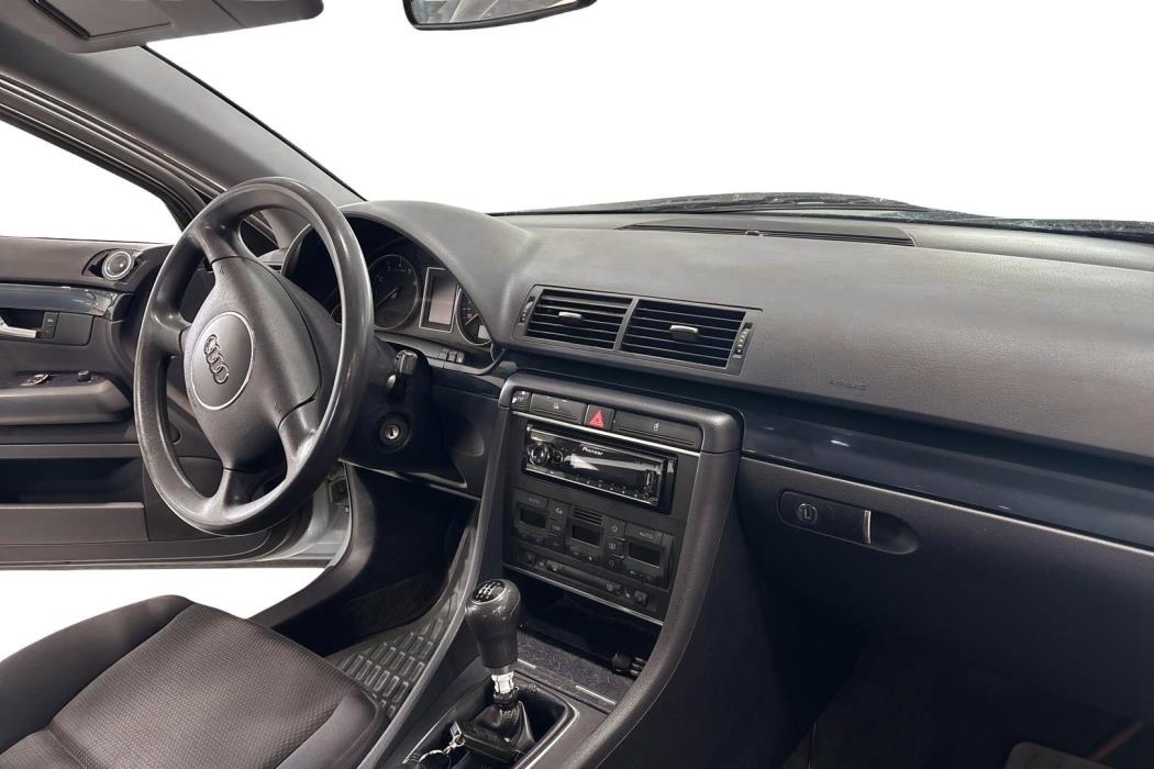 AUDI A4 2003