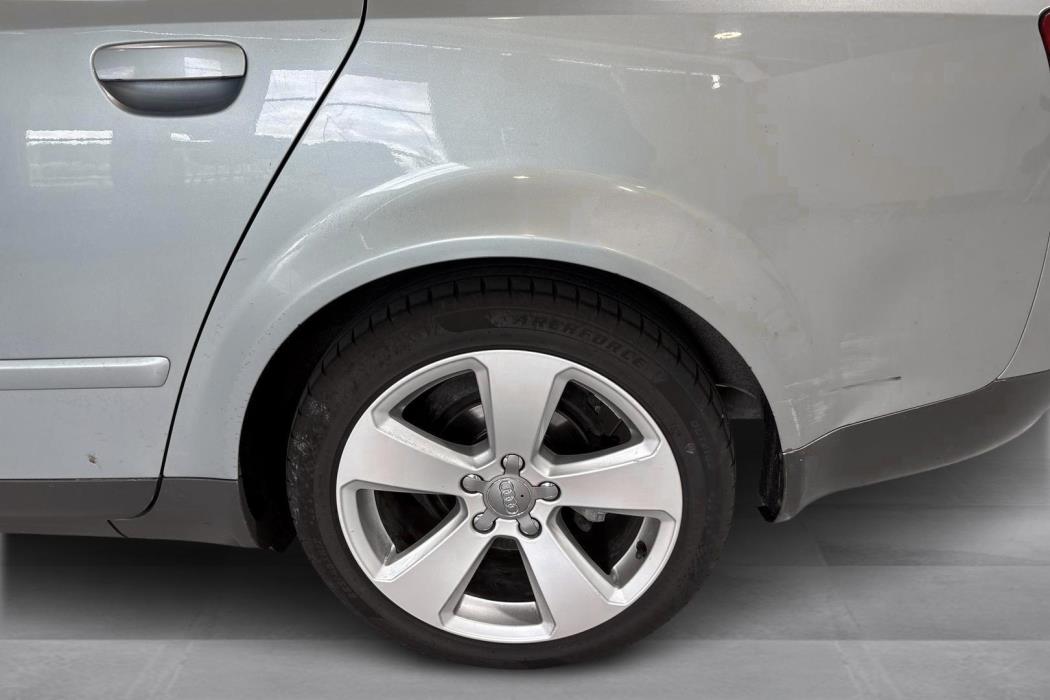 AUDI A4 2003