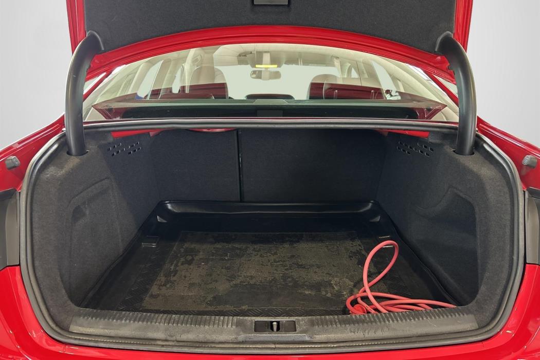 AUDI A4 2015