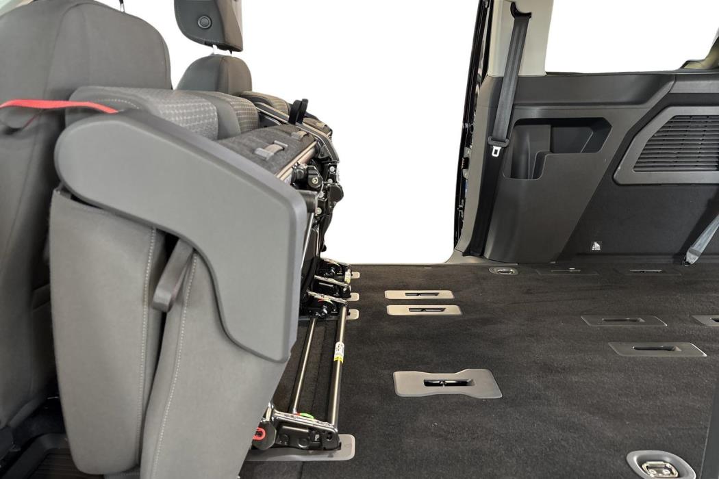 FORD Grand Tourneo Connec 2025
