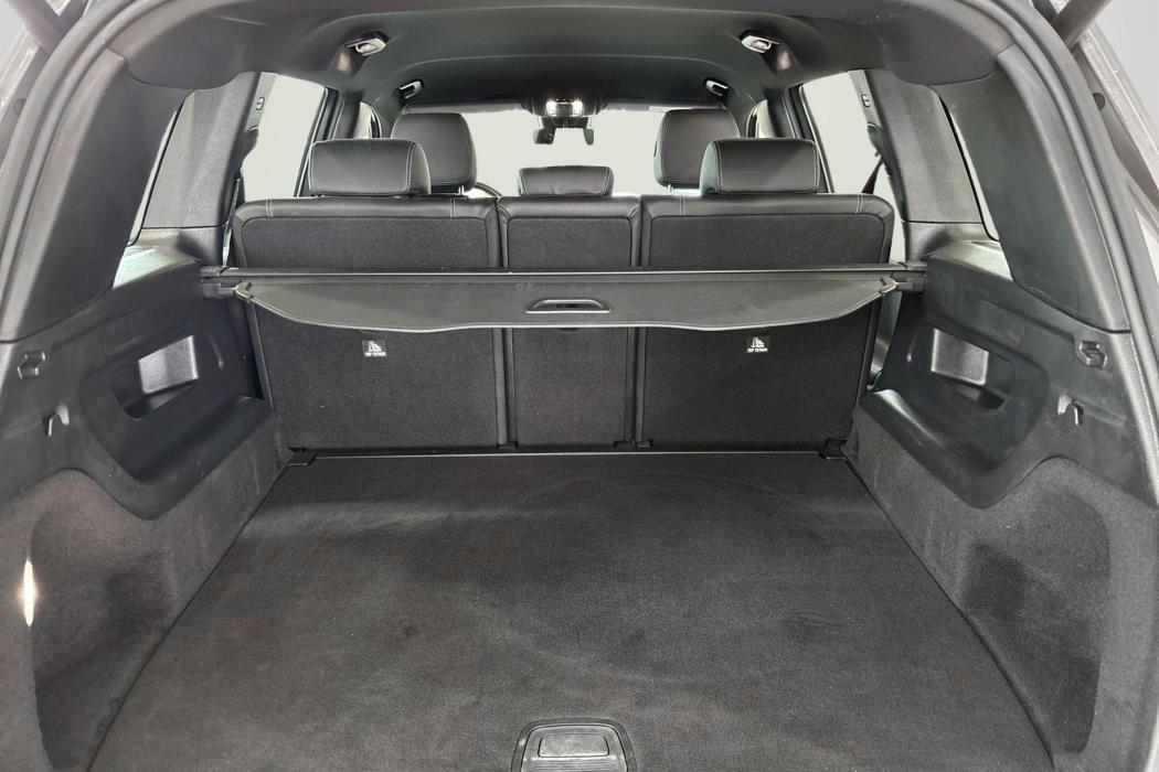 MERCEDES-BENZ GLB 2023