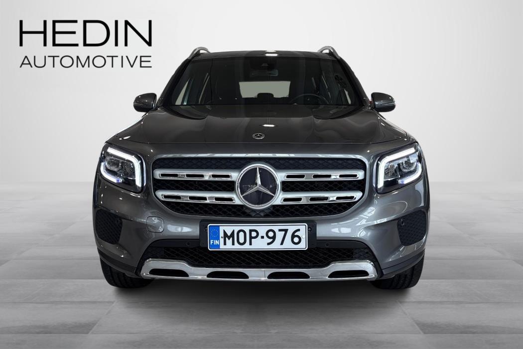MERCEDES-BENZ GLB 2023