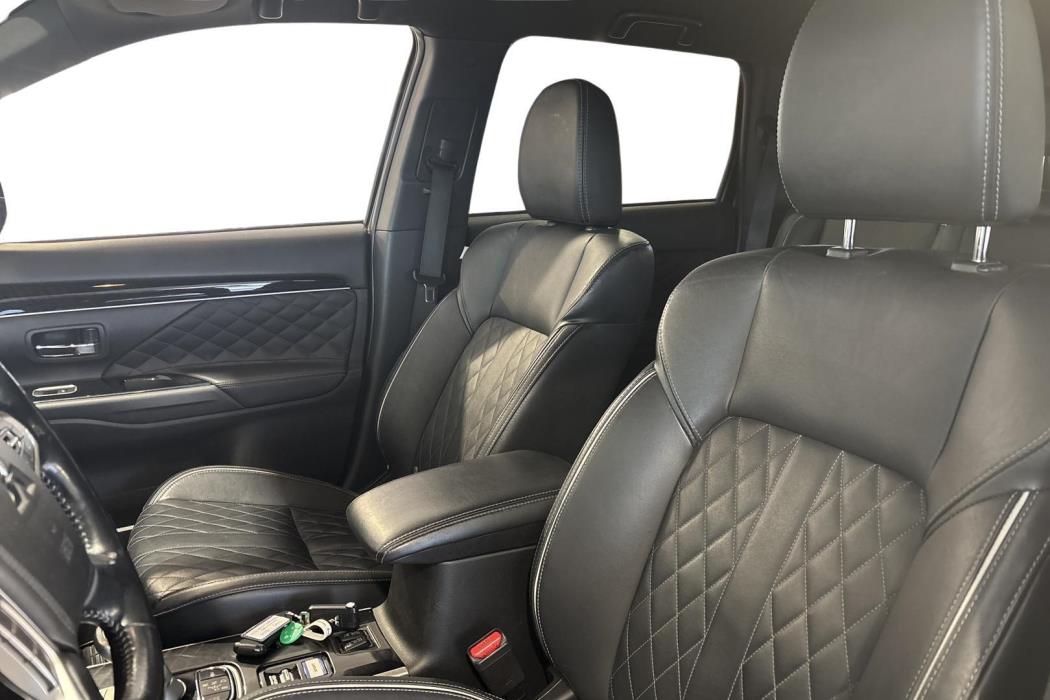 Mitsubishi Outlander PHEV 2019