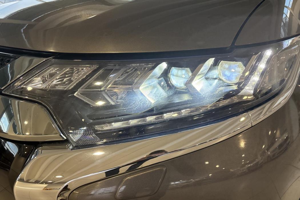 Mitsubishi Outlander PHEV 2019