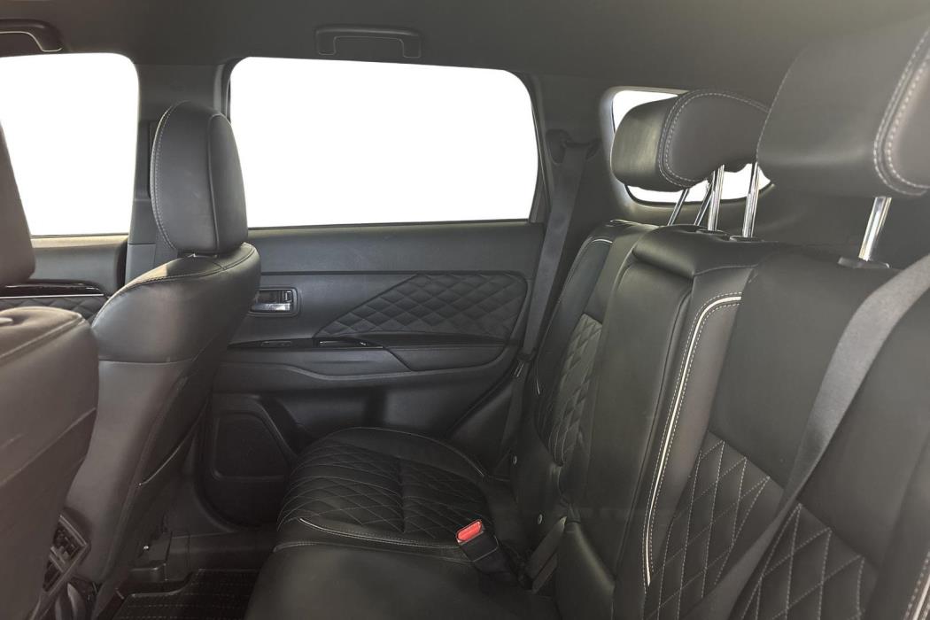 Mitsubishi Outlander PHEV 2019