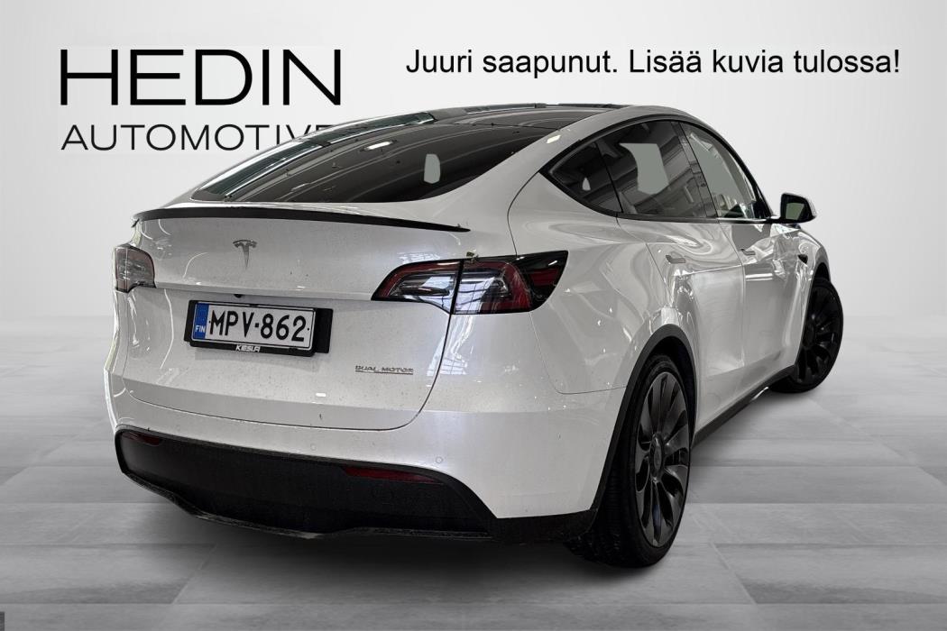 Tesla Model Y 2022