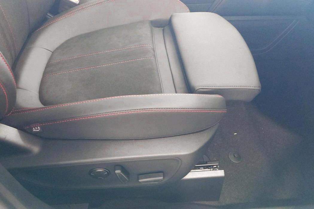 FORD Kuga 2026