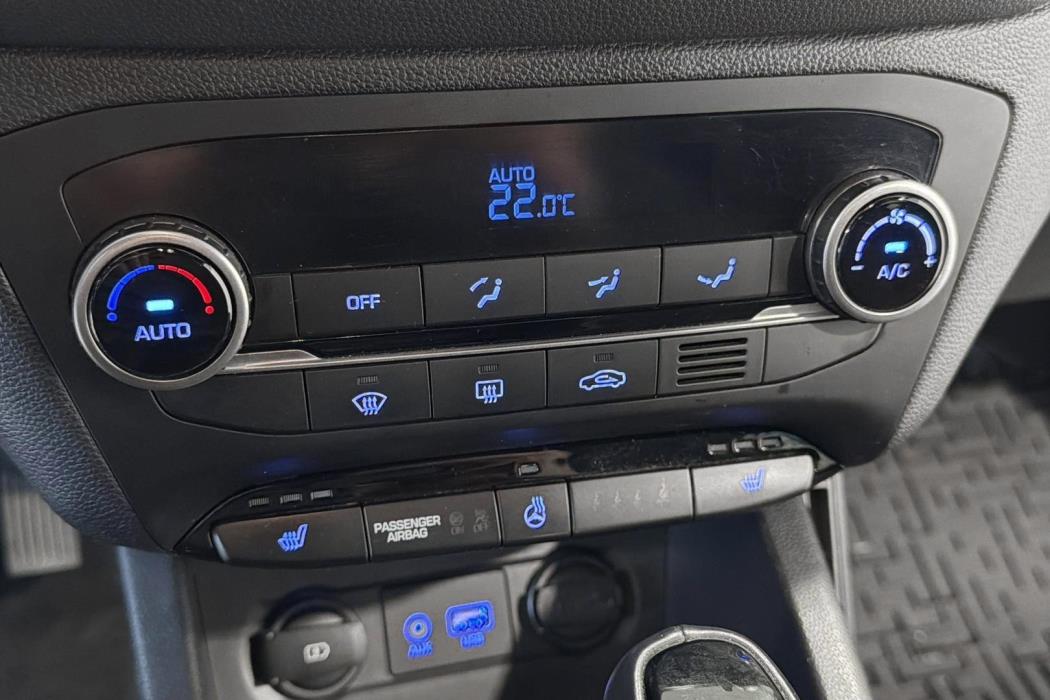 HYUNDAI i20 Hatchback 2018